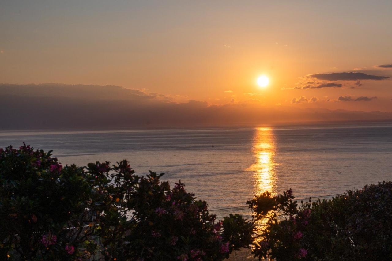 Luxury Taorum Villa With Spectacular Sea Views In Taormina Ngoại thất bức ảnh