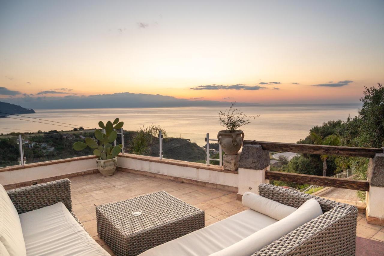 Luxury Taorum Villa With Spectacular Sea Views In Taormina Ngoại thất bức ảnh